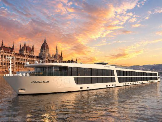 Christmas Time On The Danube Emerald Cruises