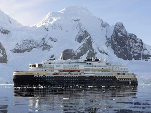 Northwest Passage - Through The Arctic Labyrinth (Greenland To Alaska, Reykjavík Package)  HX Expeditions