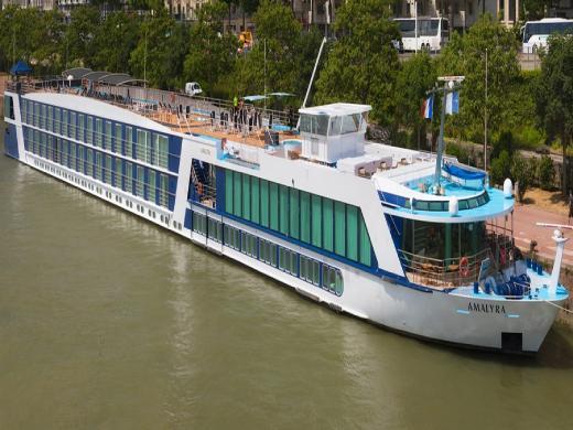 7 Night City Escapes: The Seine AmaWaterways