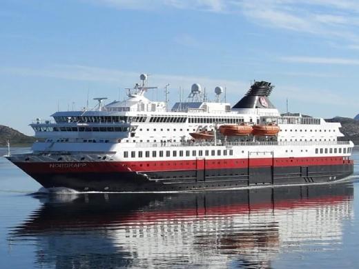 The Coastal Express – South (Kirkenes – Bergen) - Flights Included Hurtigruten