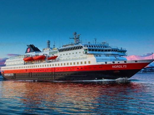 The Coastal Express – South (Kirkenes – Bergen) - Flights Included Hurtigruten